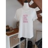 T-shirt blanc avec écriture